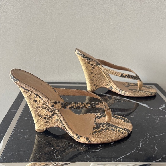 Yeezy Snakeskin Thong Wedge Sandals - Tan and Cream Python 9 39 RARE